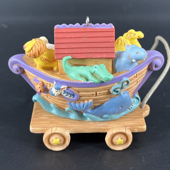 Hallmark Keepsake Vintage Safe In Noah's Ark 2000 Pull Toy Christmas Ornament - Picture 14 of 16